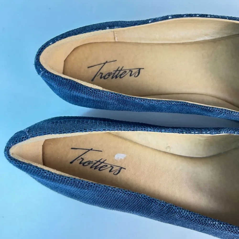 Trotters Women's Harlowe Navy Lizard Embossed Leather Flat Slip-on Size 8N